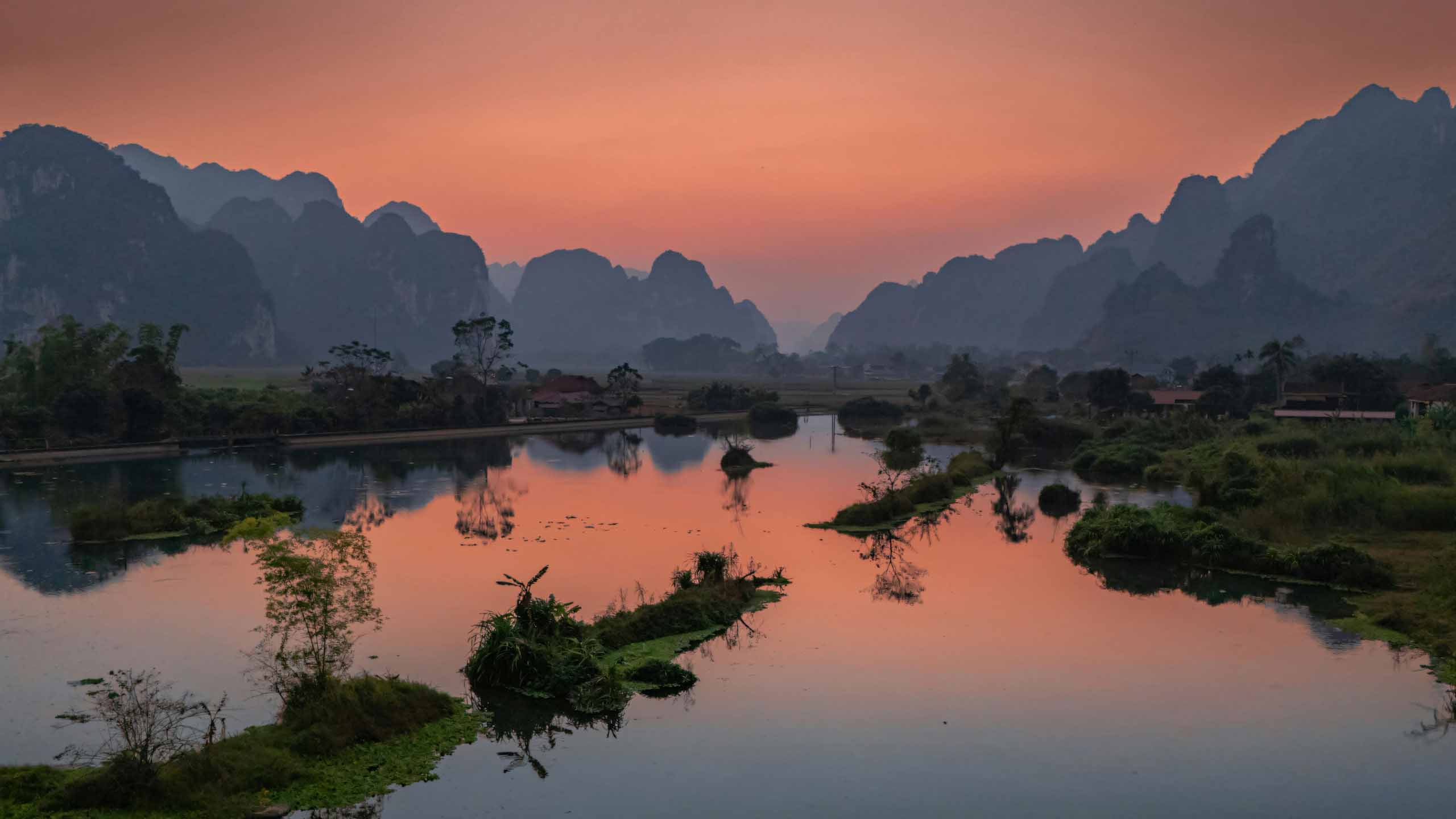 Dòng sông cô đơn khơi gợi nghệ thuật nhiếp ảnh phong cảnh
